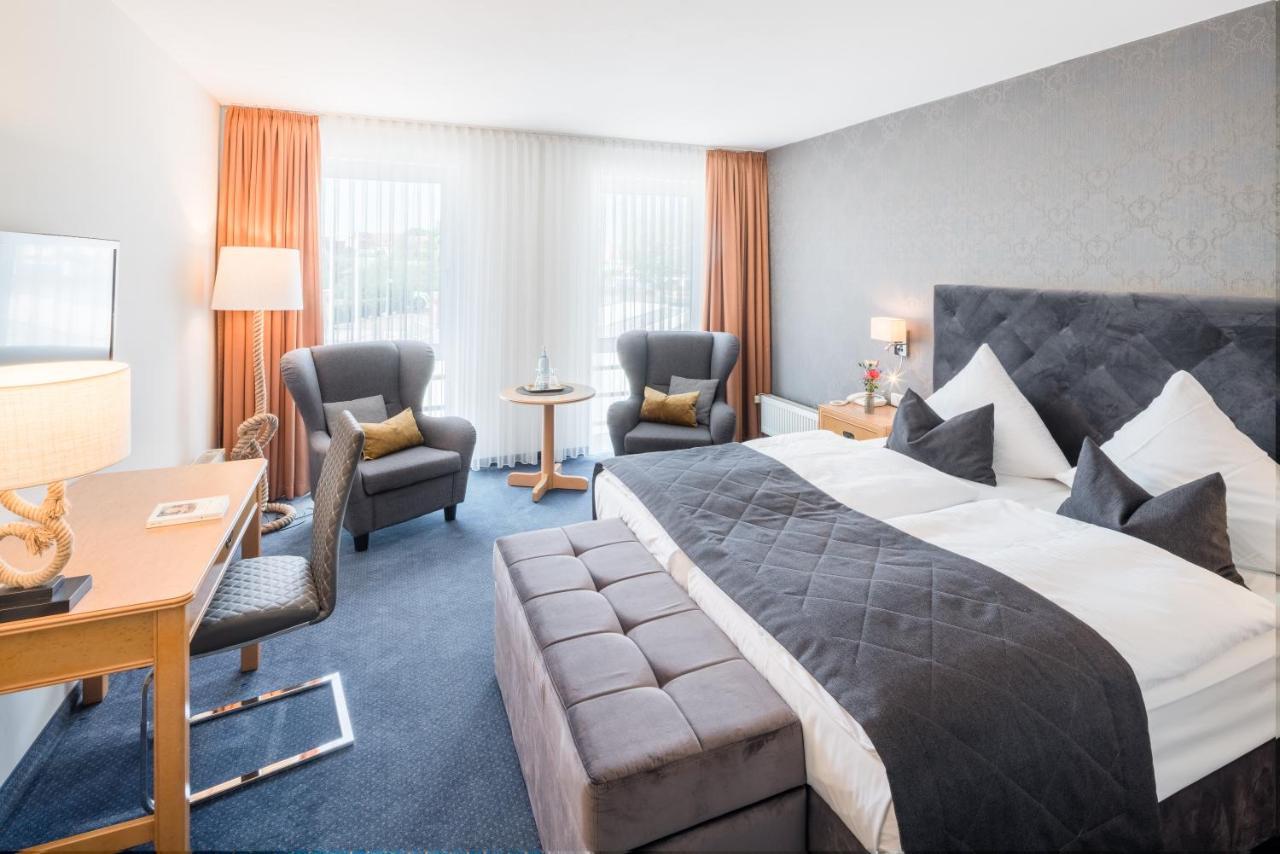 Hafenhotel Pommernyacht Ueckermunde Ngoại thất bức ảnh