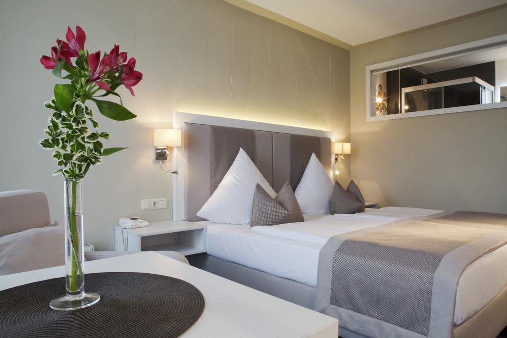Hafenhotel Pommernyacht Ueckermunde Phòng bức ảnh