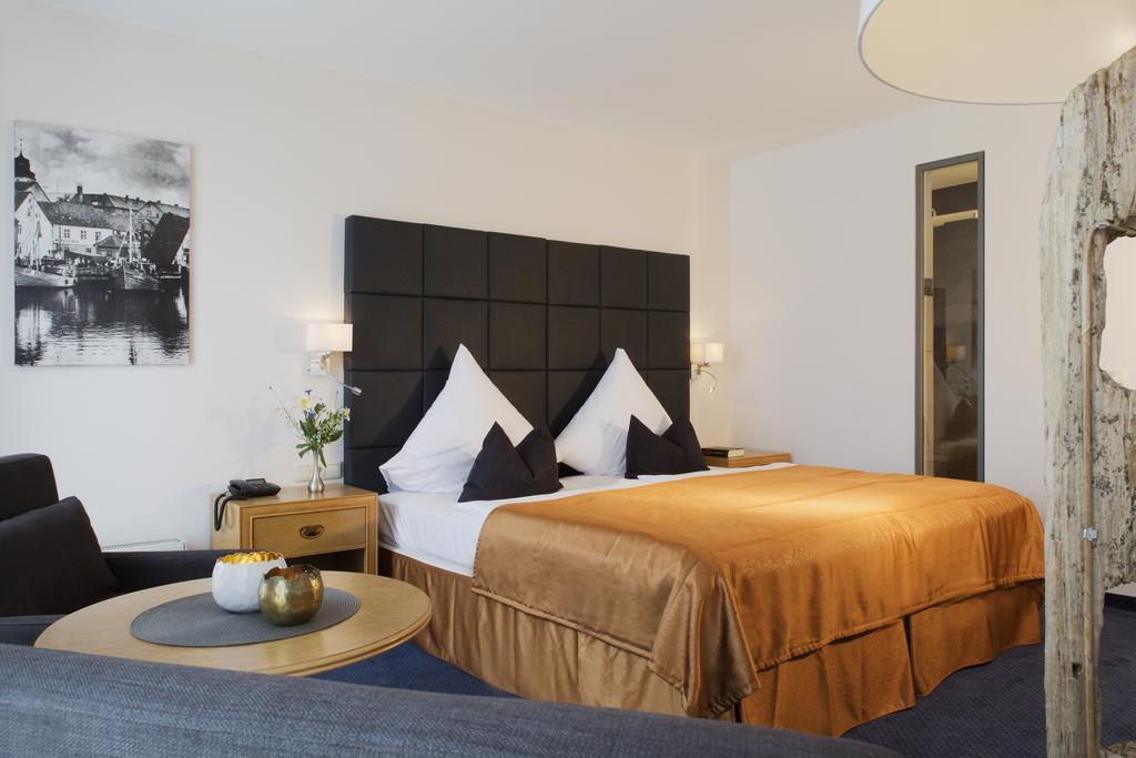 Hafenhotel Pommernyacht Ueckermunde Phòng bức ảnh