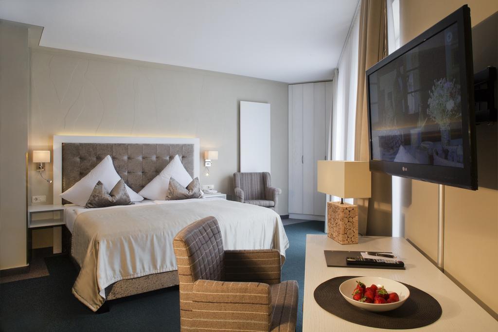Hafenhotel Pommernyacht Ueckermunde Phòng bức ảnh