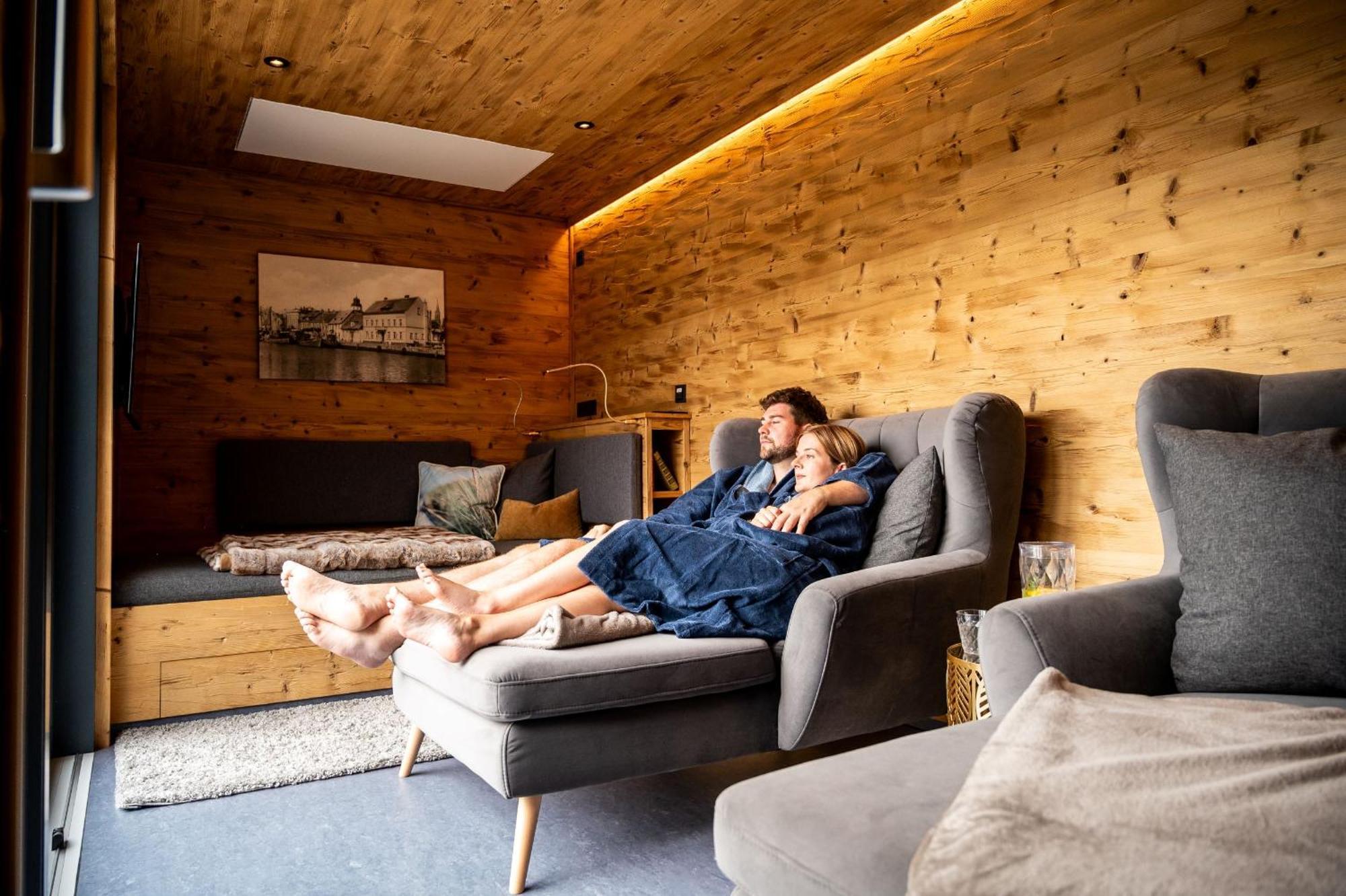 Hafenhotel Pommernyacht Ueckermunde Ngoại thất bức ảnh