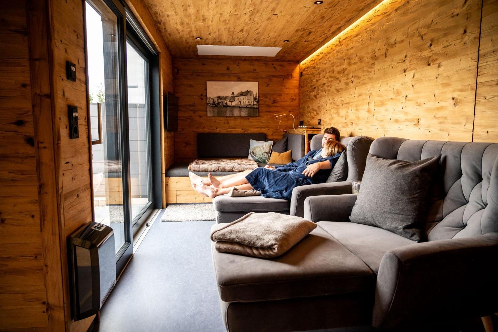 Hafenhotel Pommernyacht Ueckermunde Ngoại thất bức ảnh